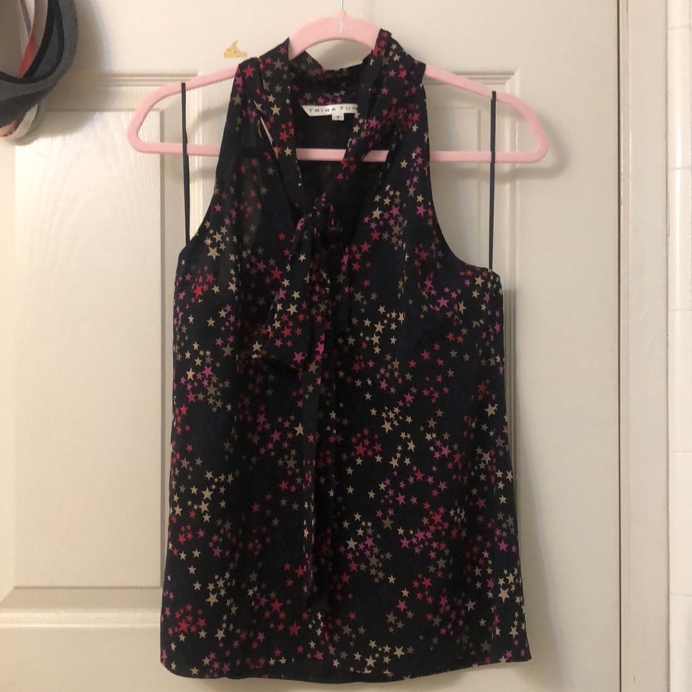 Trina Turk tie front sleeveless blouse